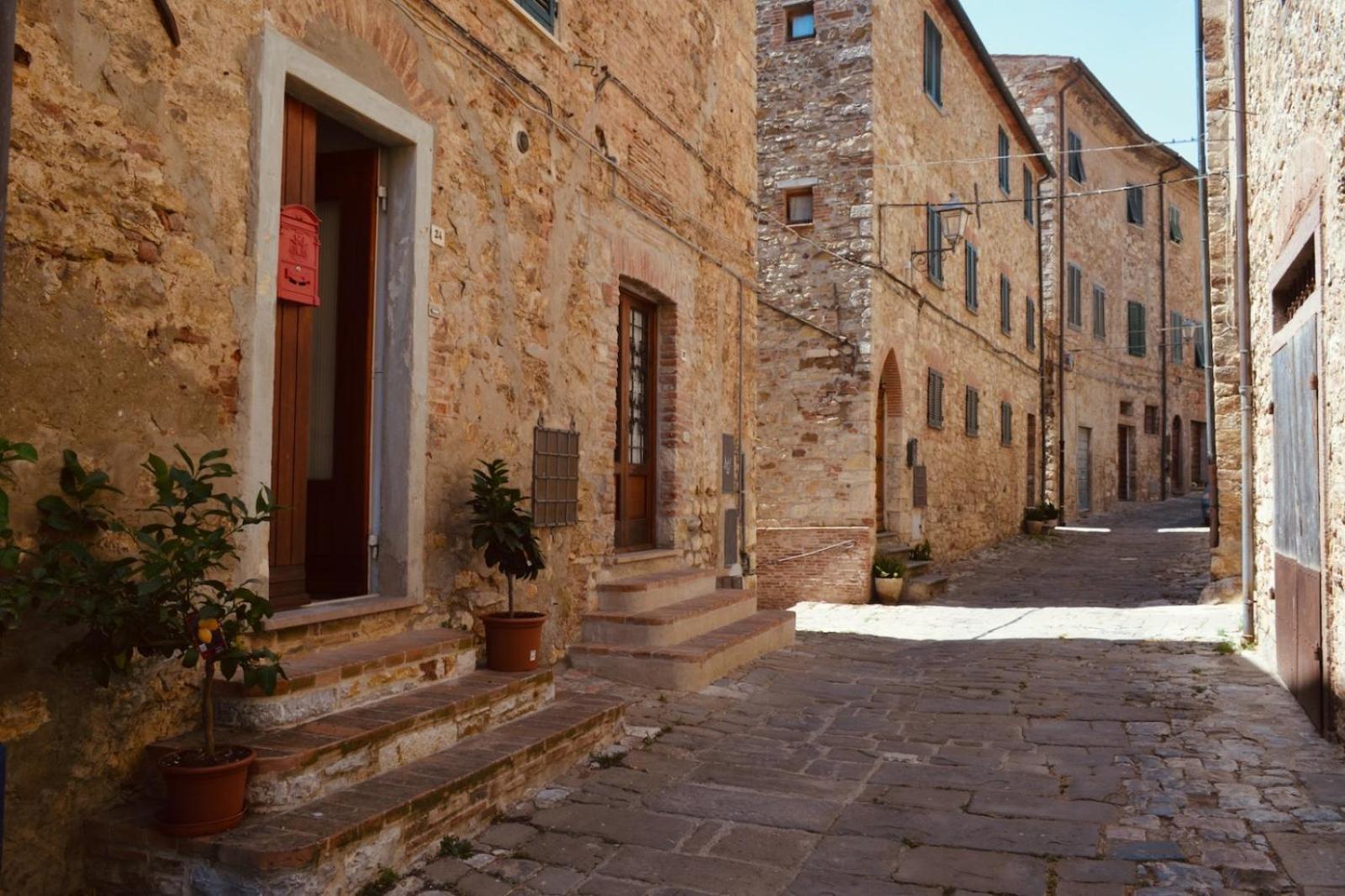 The 4 Senses Experience Villa Suvereto Bagian luar foto