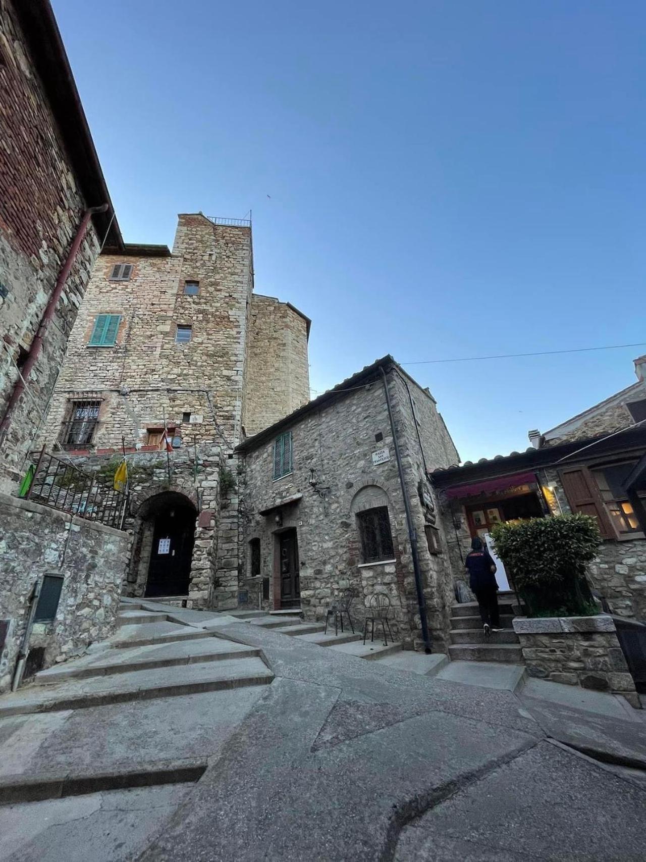 The 4 Senses Experience Villa Suvereto Bagian luar foto